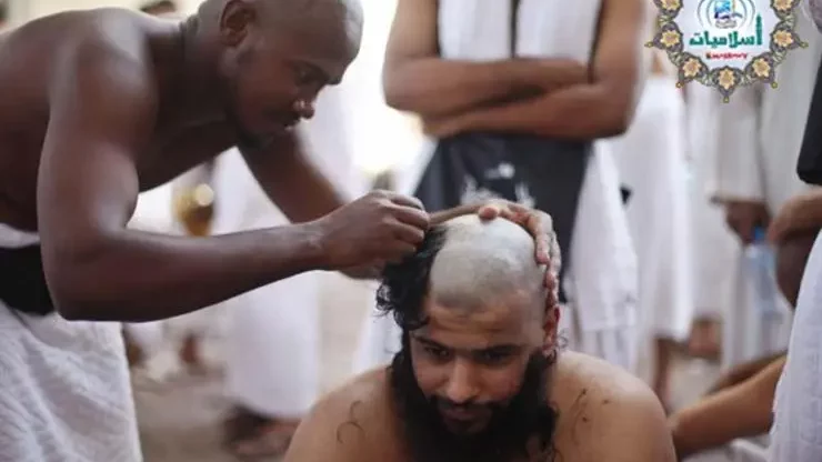 is it compulsory to shave head during Umrah